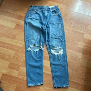 American eagle mom jeans